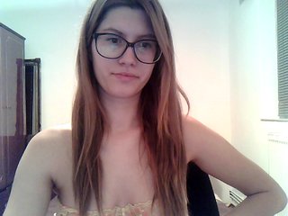 Live sex webcam photo for NaughtyAlena #189923790