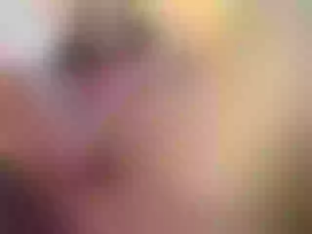 Live sex webcam photo for Naughtybee #290334892