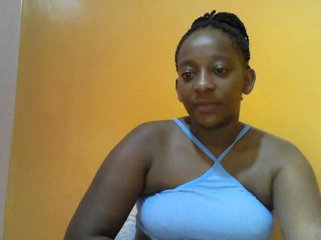 Live sex webcam photo for Naughtybee #290350146