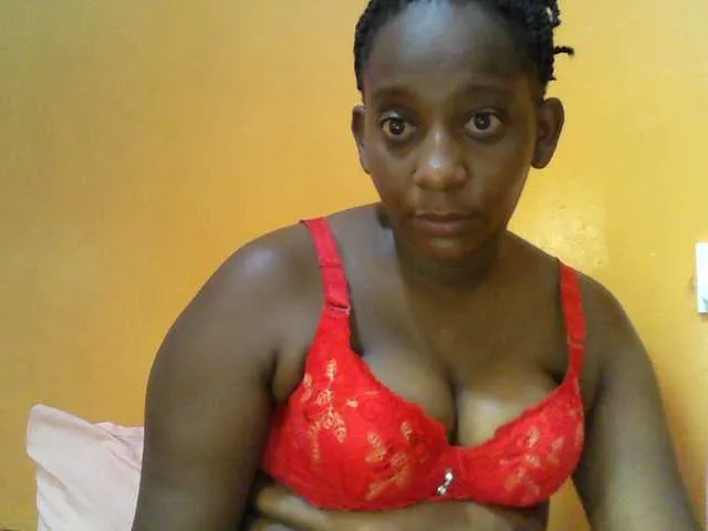 Live sex webcam photo for Naughtybee #290365724