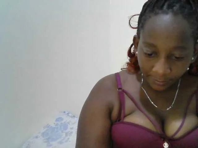 Live sex webcam photo for Naughtybee #290699000