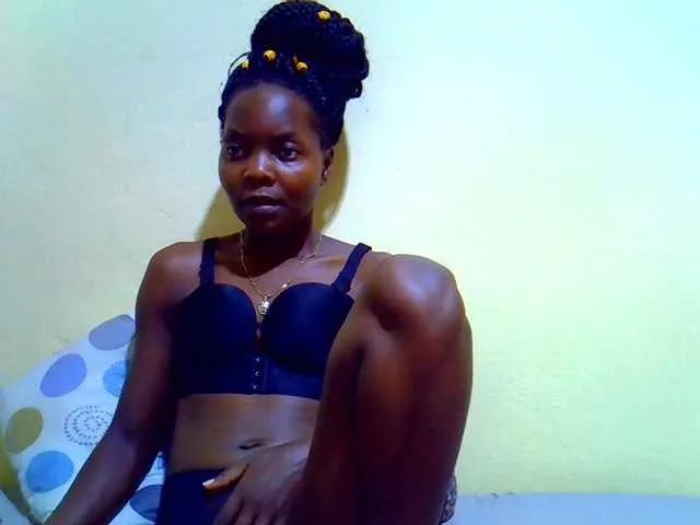 Live sex webcam photo for Naughtyher #293638808