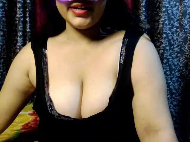 Live sex webcam photo for Naughtyladki #291589823