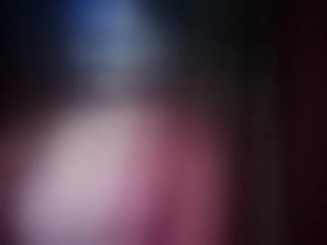 Live sex webcam photo for Naughtyladki #292597461