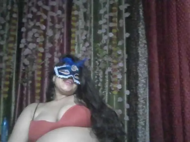 Live sex webcam photo for Naughtyladki #293191871
