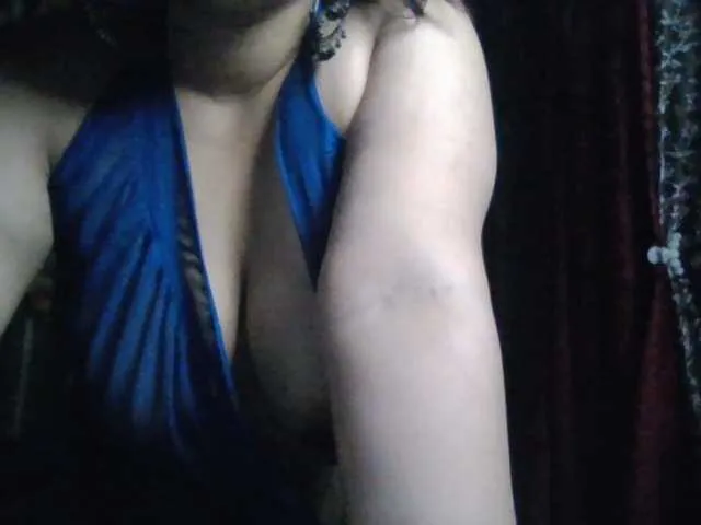 Live sex webcam photo for Naughtyladki #293787205