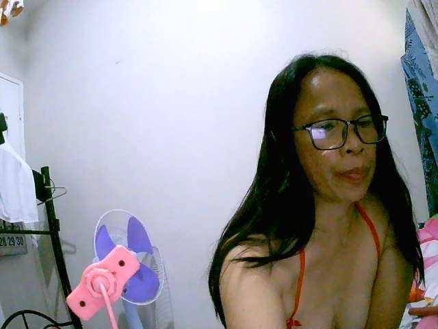 Live sex webcam photo for Naughtyswetie #273136424