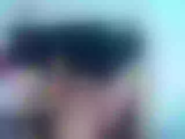 Live sex webcam photo for Nayah07 #276404636