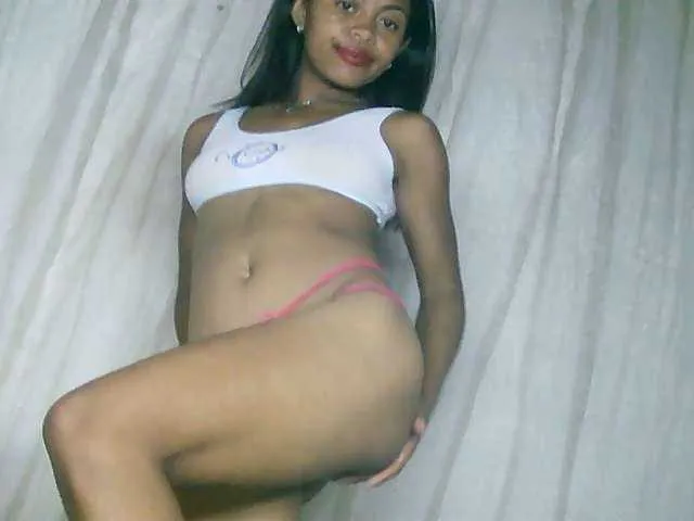 Live sex webcam photo for Nayah2 #277651236