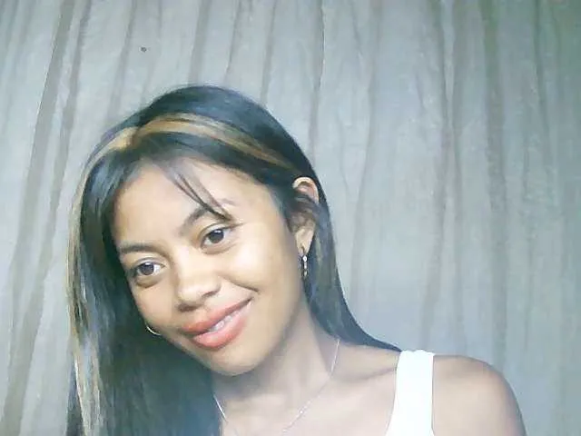 Live sex webcam photo for Nayah2 #277745626