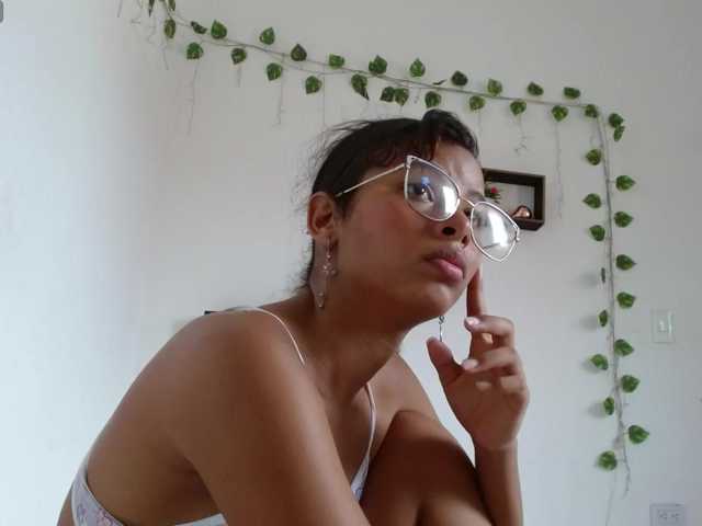 Live sex webcam photo for Nayeli29 #291663885