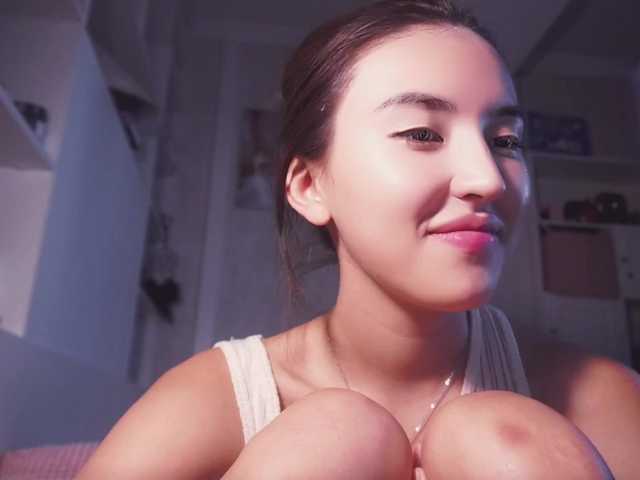 Live sex webcam photo for NayeonObi #288037191