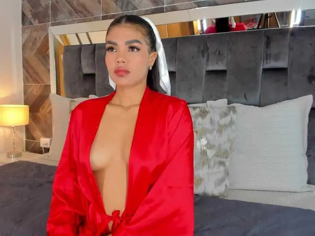 Live sex webcam photo for NaylaGrey #292206908