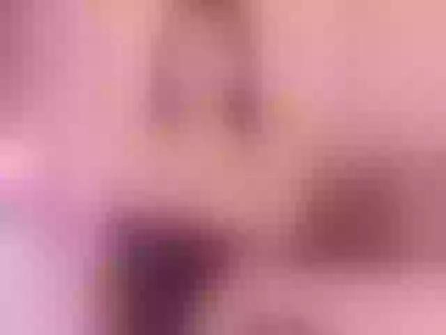 Live sex webcam photo for NaylaGrey #292289633