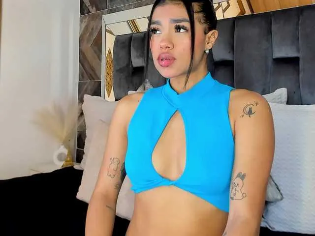 Live sex webcam photo for NaylaGrey #292599817
