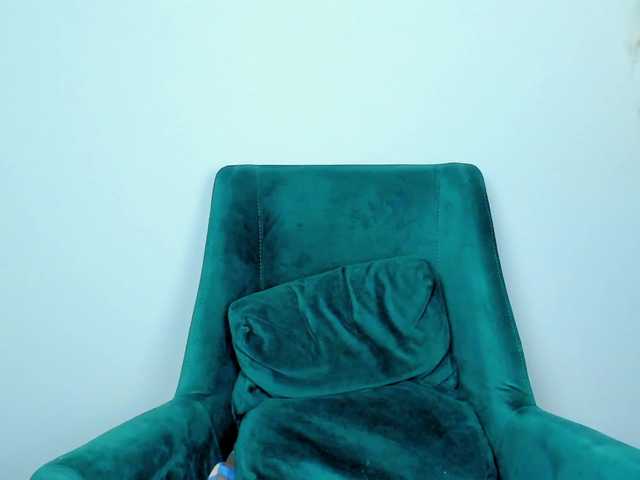 Live sex webcam photo for NeROUMI #275999197