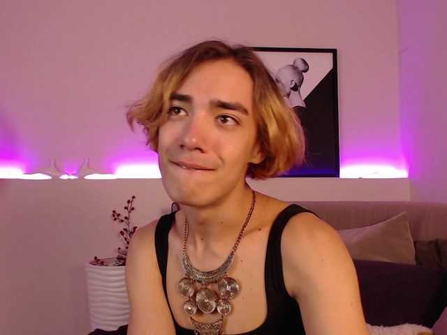 Live sex webcam photo for NeROUMI #276082201