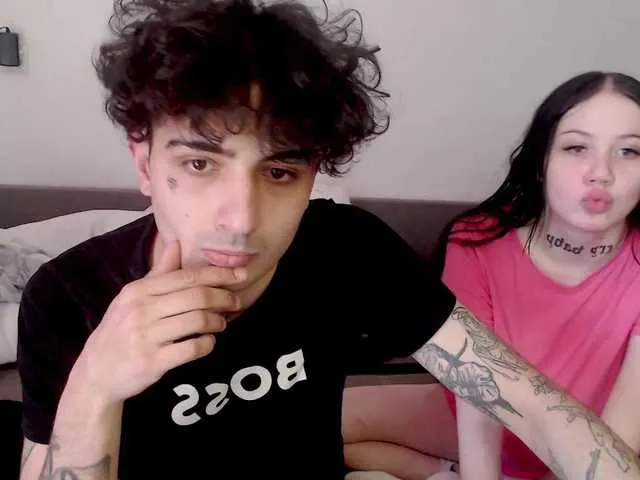 Live sex webcam photo for NeforFamily0 #277805745