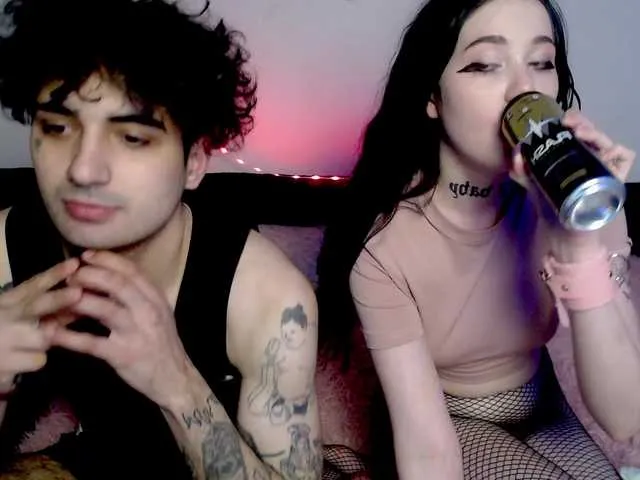 Live sex webcam photo for NeforFamily0 #277904578