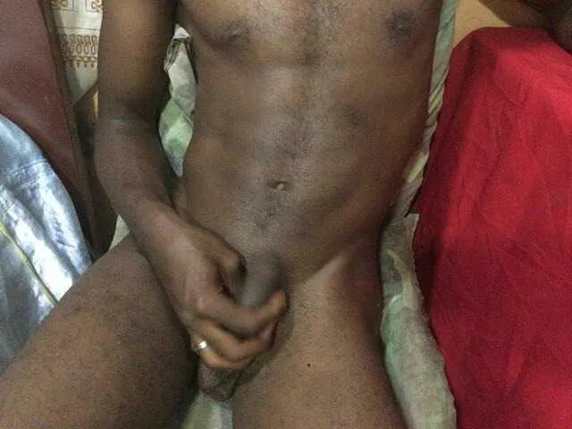 Live sex webcam photo for Negrosexy25 #291471514