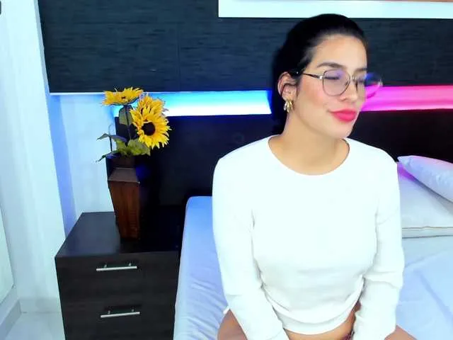 Live sex webcam photo for NekaneDee #272780113