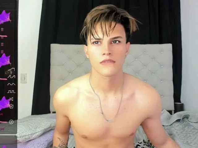 Live sex webcam photo for Nekoboy01 #275556428