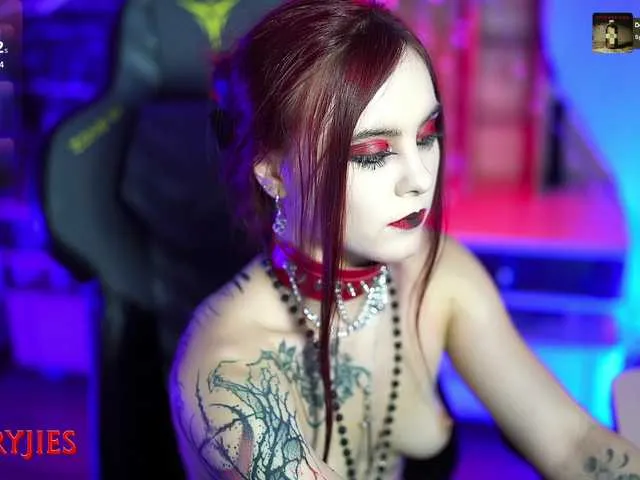 Live sex webcam photo for Nellene #290349227