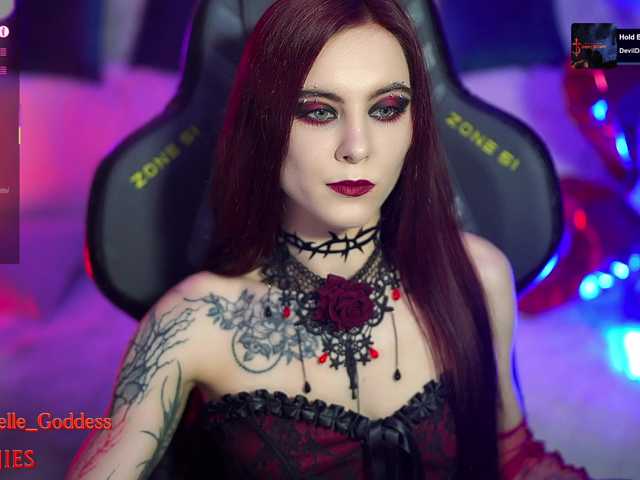 Live sex webcam photo for Nellene #291371241