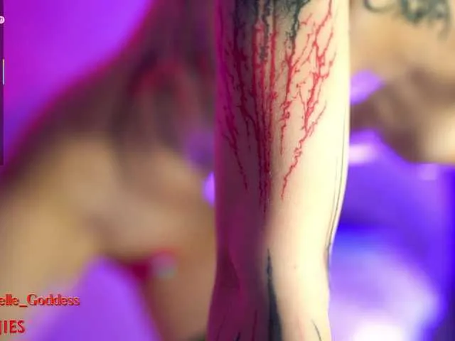 Live sex webcam photo for Nellene #292197379