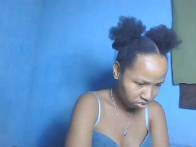 Live sex webcam photo for Nelliesexy #290635574