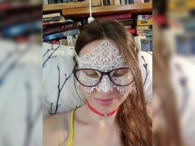 Live sex webcam photo for Nellinevdele #275504910