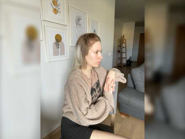 Live sex webcam photo for Nensy-nensy #277723456