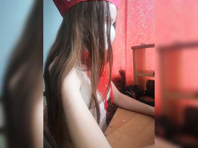 Live sex webcam photo for Nensya #276105886