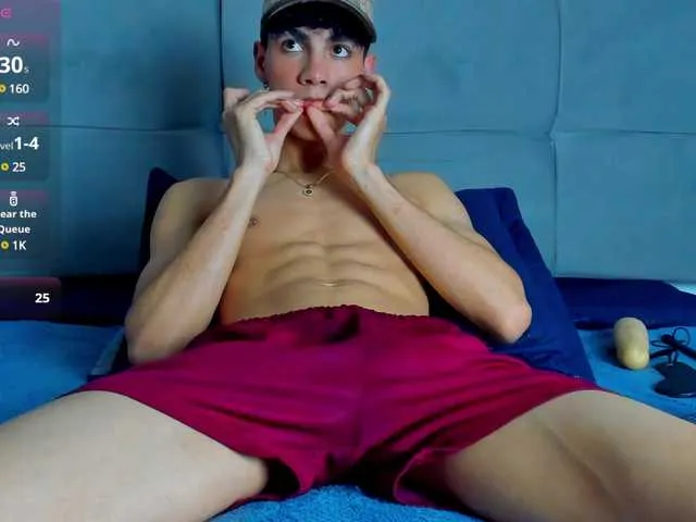 Live sex webcam photo for NeoRaptis #290564127
