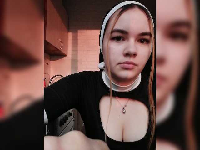 Live sex webcam photo for NeonArisha #273417202