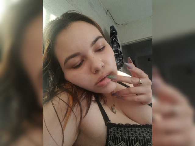 Live sex webcam photo for NeonArisha #273483667