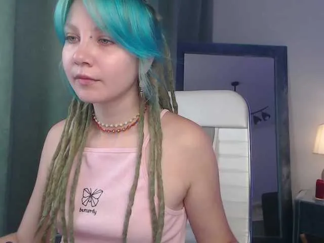 Live sex webcam photo for NerissaLin #274122737