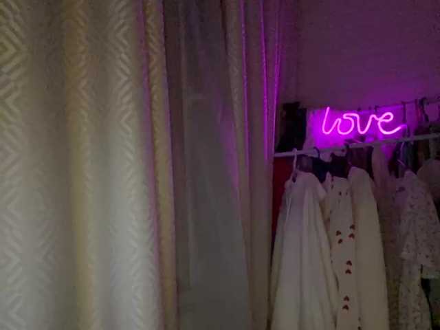 Live sex webcam photo for Nestyzz #289329620