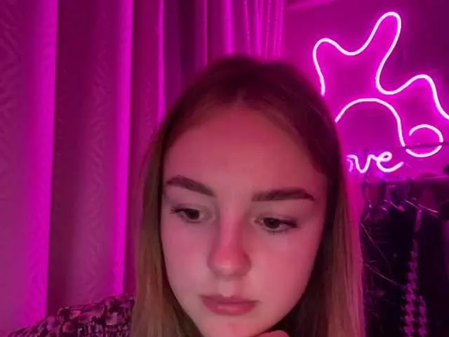 Live sex webcam photo for Nestyzz #290016709