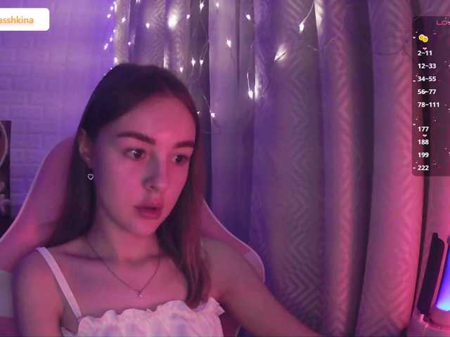 Live sex webcam photo for Nestyzz #290434129