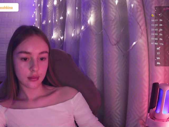 Live sex webcam photo for Nestyzz #290611596