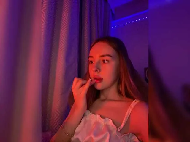 Live sex webcam photo for Nestyzz #290762057