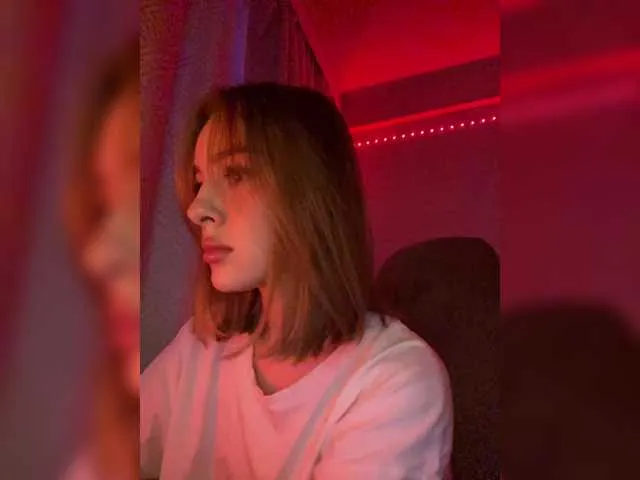 Live sex webcam photo for Nestyzz #290993287