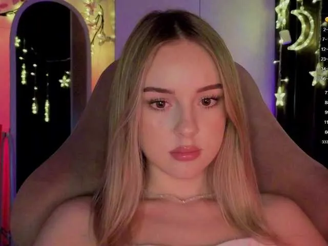 Live sex webcam photo for Nestyzz #292223310