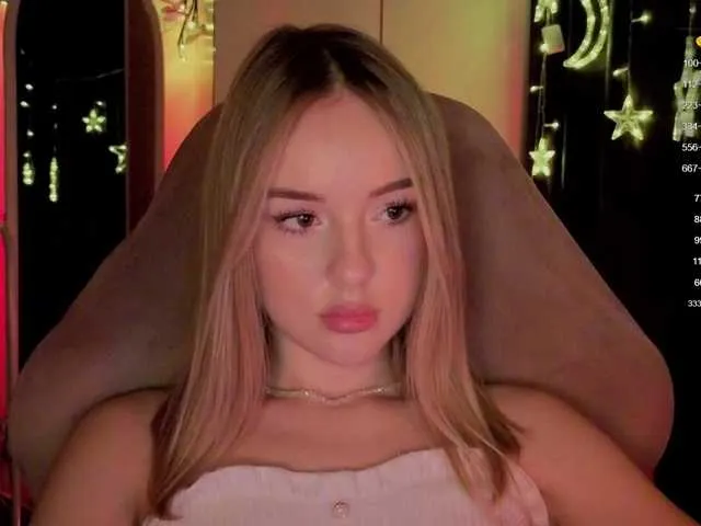 Live sex webcam photo for Nestyzz #292300214