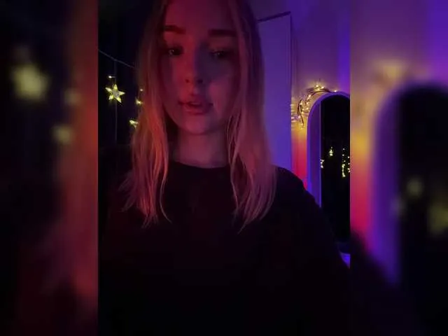 Live sex webcam photo for Nestyzz #292346706