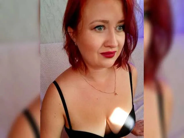 Live sex webcam photo for NewAnna #274245272