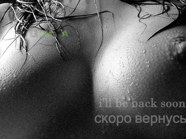 Live sex webcam photo for NewAnna #274470786