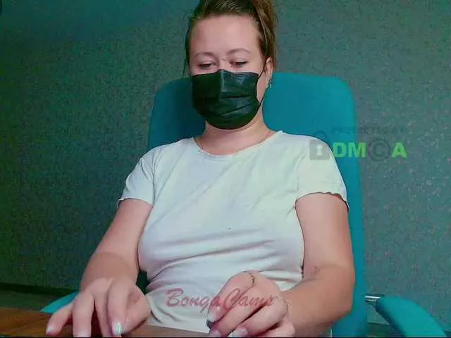 Live sex webcam photo for NewAnna #291953715
