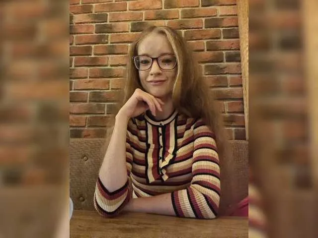 Live sex webcam photo for Nezabudka #273897646